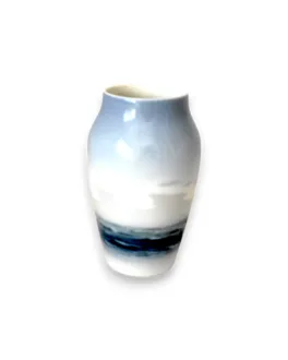 Vase med and der flyver Royal Copenhagen nr. 1087-88-6