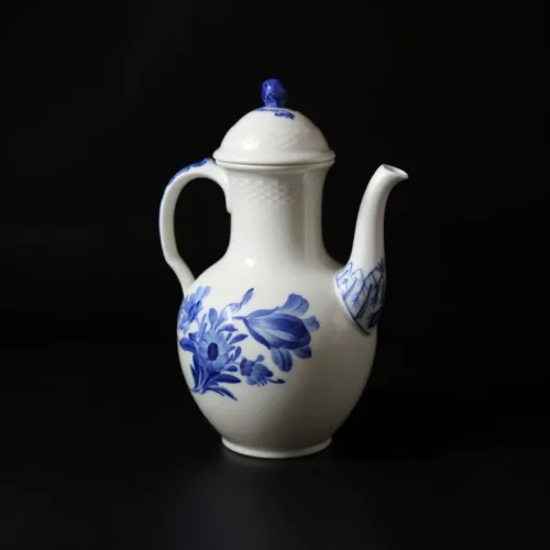 Blå Blomst Flettet Kaffekande nr. 6818 fra Royal Copenhagen