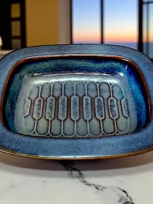 Blå Søholm skål nr 3334 designet af Einar Johansen.