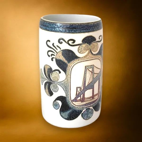 Krus med ny Lillebæltsbro, Royal Copenhagen