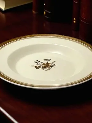 Dyb tallerken 21-7cm Royal Copenhagen Liselund(947-9590 )