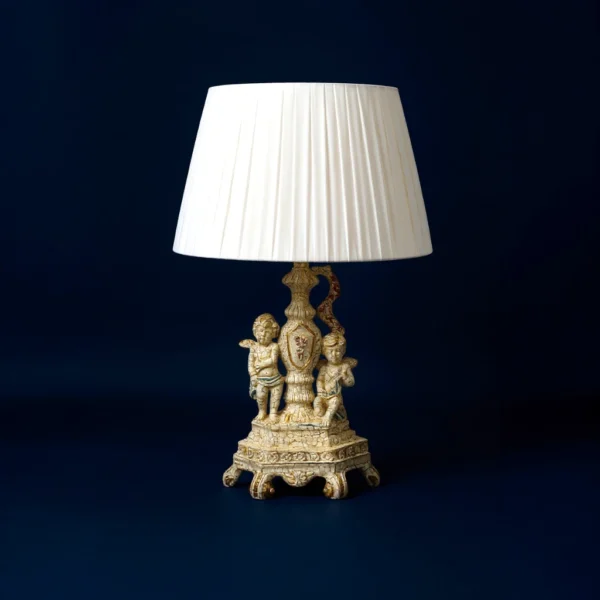 Unik kerubisk design, fransk Bordlampe med klo fødder