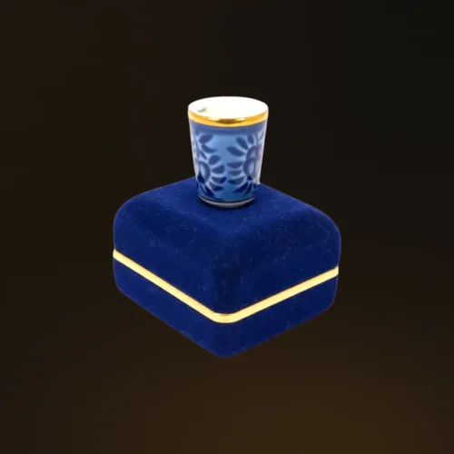 Fingerbøl Royal Copenhagen1-Photoroom22 Bing & Grøndahl Fingerbøl i blå velour æske 9579
