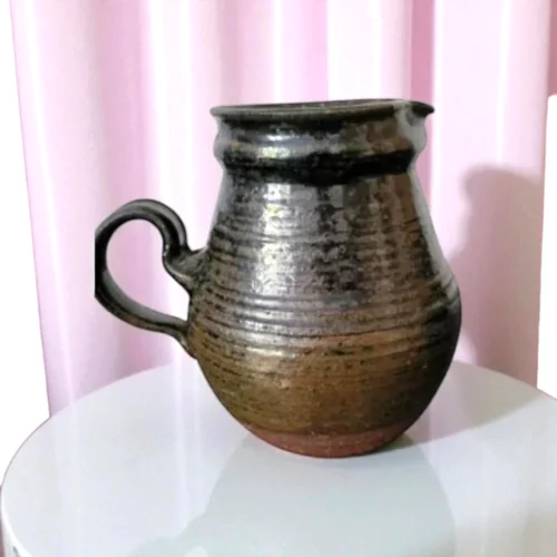 smuk håndlavet kande-i-keramik-brun-salt-glasur-Photoroom smuk håndlavet kande-i-keramik-brun-salt-glasur