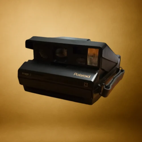 Frontvisning af Polaroid Image 2 instantkamera fra Spectra-serien – retro design med bredformat objektiv og indbygget blitz.