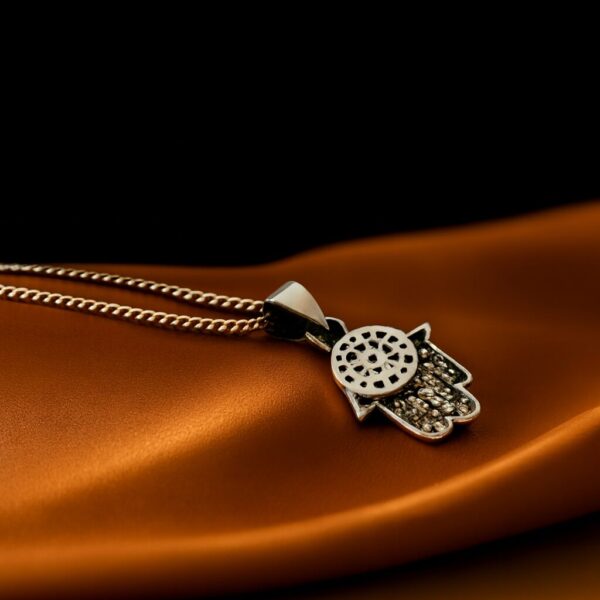 Hamsa-halskæde med blå øje-symbol