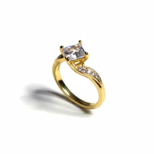 Ring med kubiske zirkonsten Guldbelagt – Selene (EU str. 54)