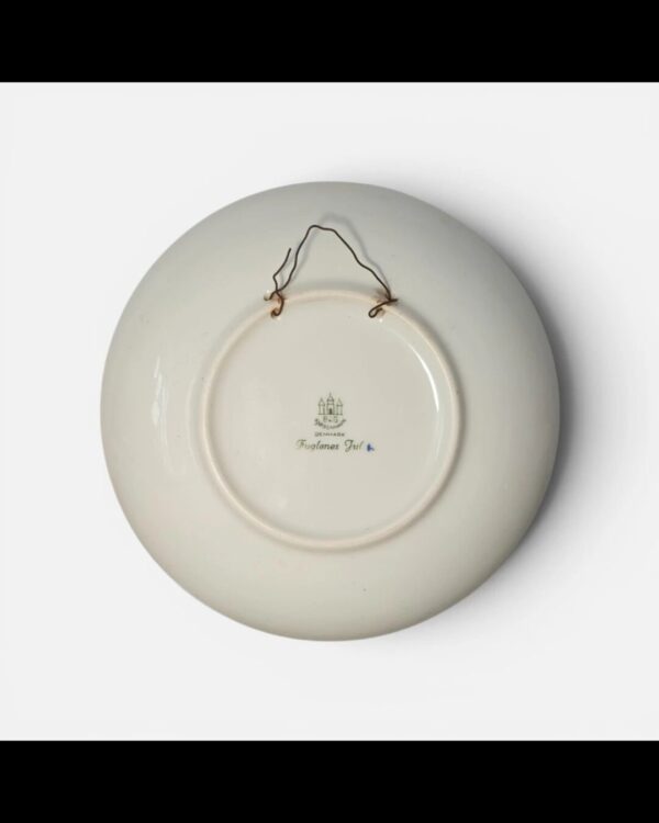 Bing & Grøndahl juleplatte 1967 Fuglenes Jul i blå og porcelæn-bag