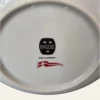 Blå porcelænsplatte Bygdø stempel Made in Denmark tre kroner Dannebrog-tæt på